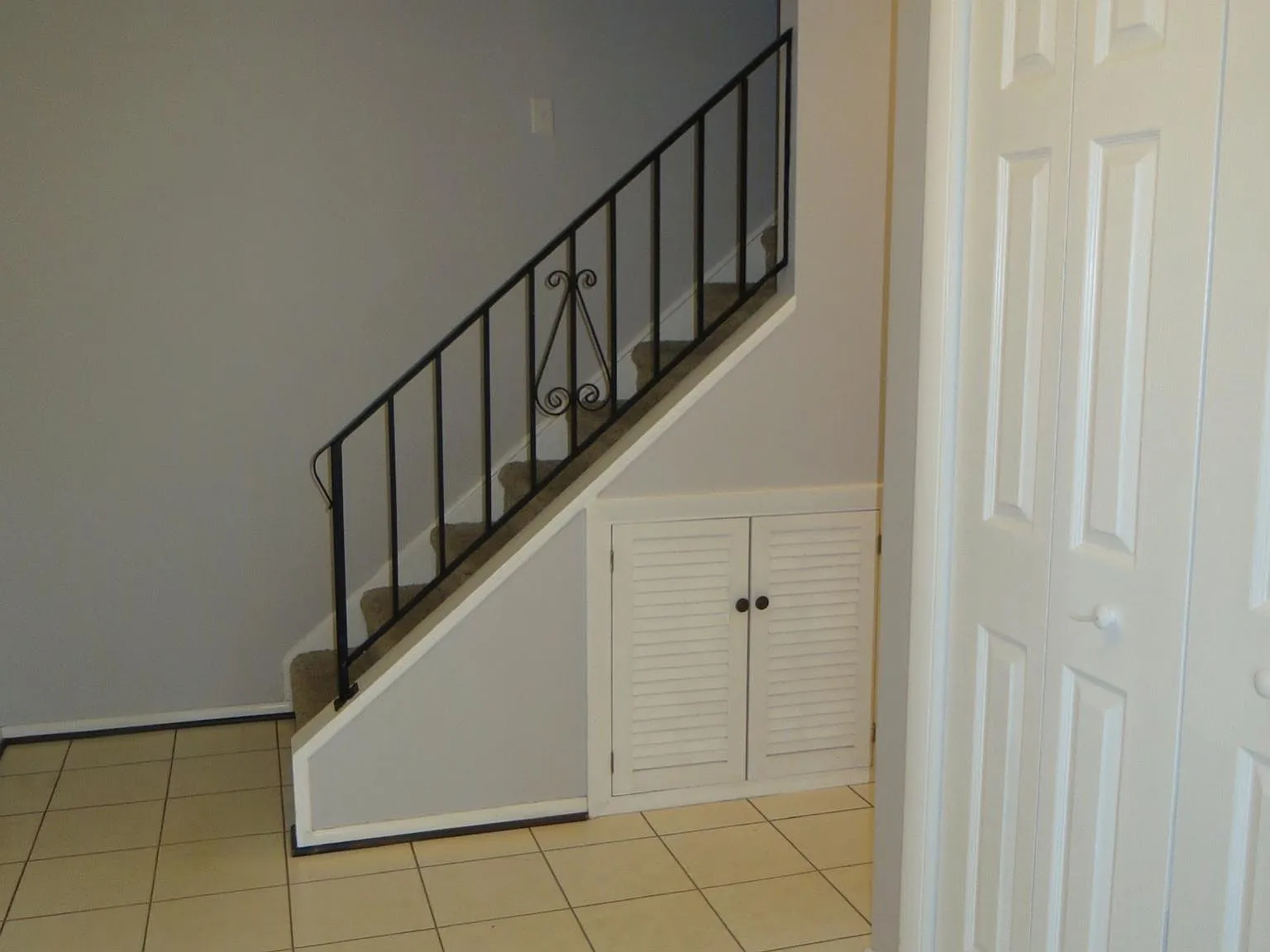825 Ashland St — Photo 3