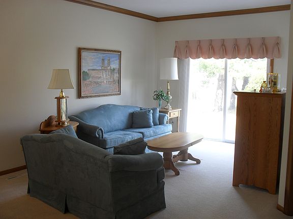 4th image of 233 Village Dr #18
