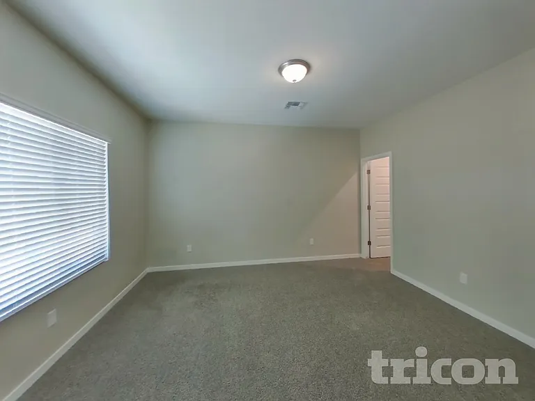 4537 E Granada St — Photo 12