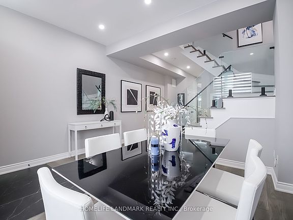 3rd image of 1733 Kingston Rd