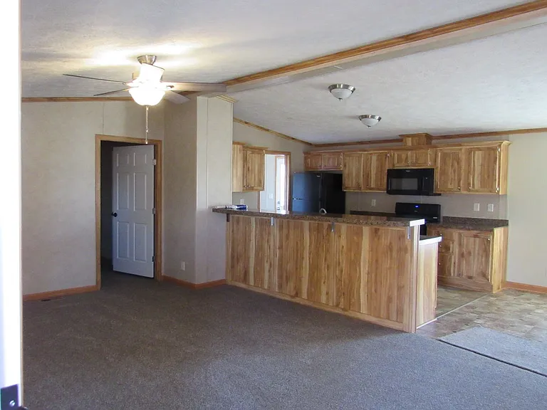 5211 W Pontiac St — Photo 7