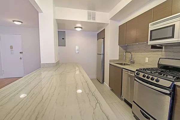 Rented by Stonehenge NYC LLC | media 4