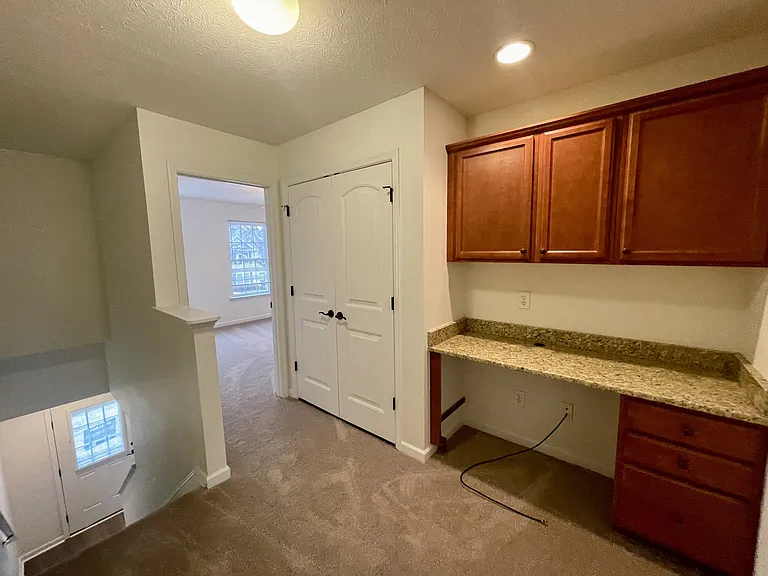 111 Old Tavern Cir #1 — Photo 15