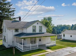 103 W McKimmy St, Davis, IL 61019