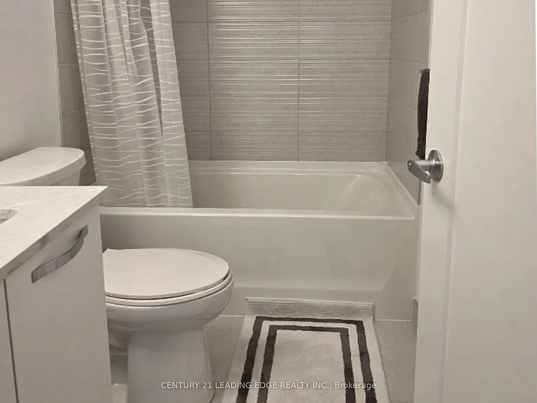 75 James St S #1303 — Photo 7