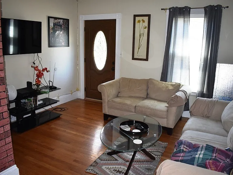 95 Temple St #1 — Photo 16