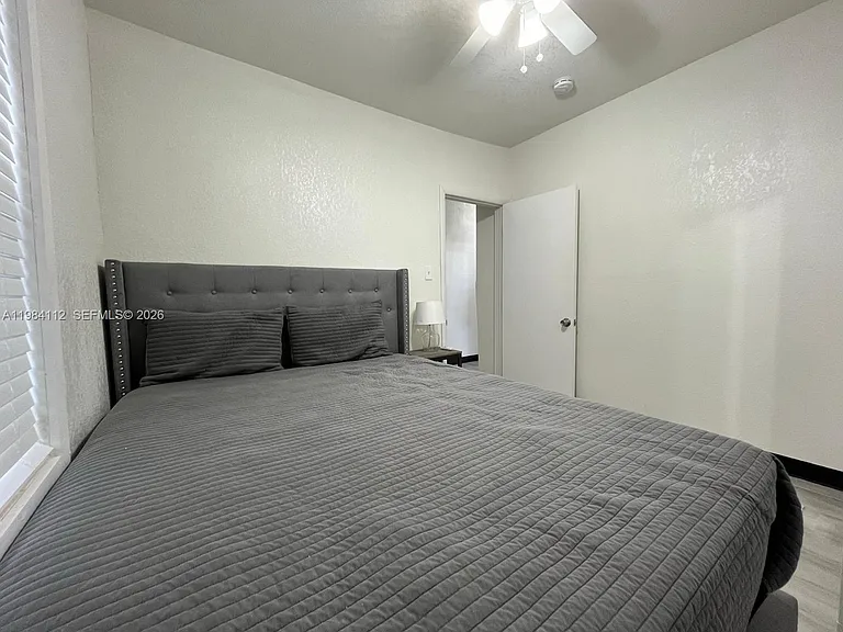 140 NW 13th St #148-1/2 — Photo 6
