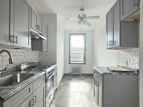 2159 East 2nd Street image 7 of 14