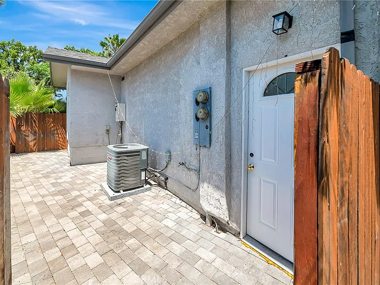 10163 Petit Ave — Photo 3
