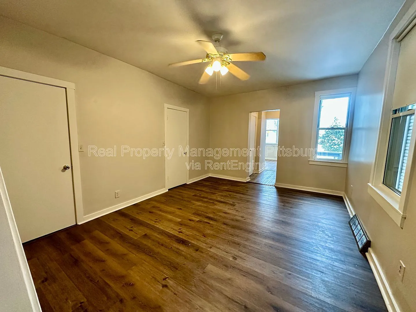 3 bed, 1.5 bath, 1100 sqft, $1,250 — Photo 4
