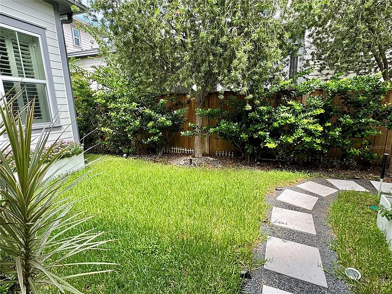 13416 Beebe Aly — Photo 35