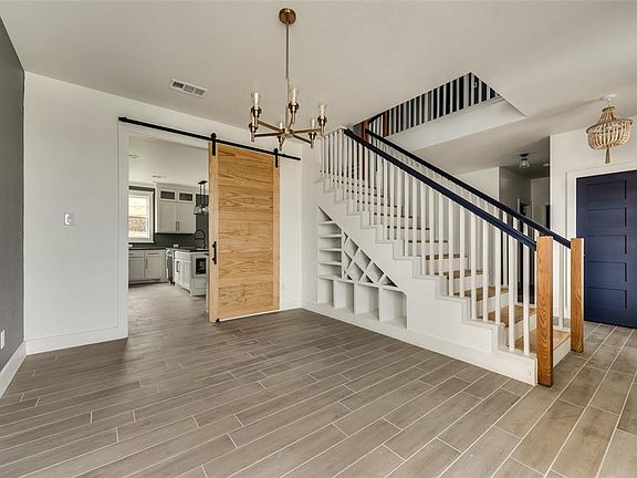 4th image of 9049 Quarry Hill Ct