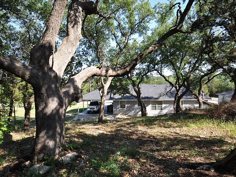 1702 Anaconda Trl — Photo 3
