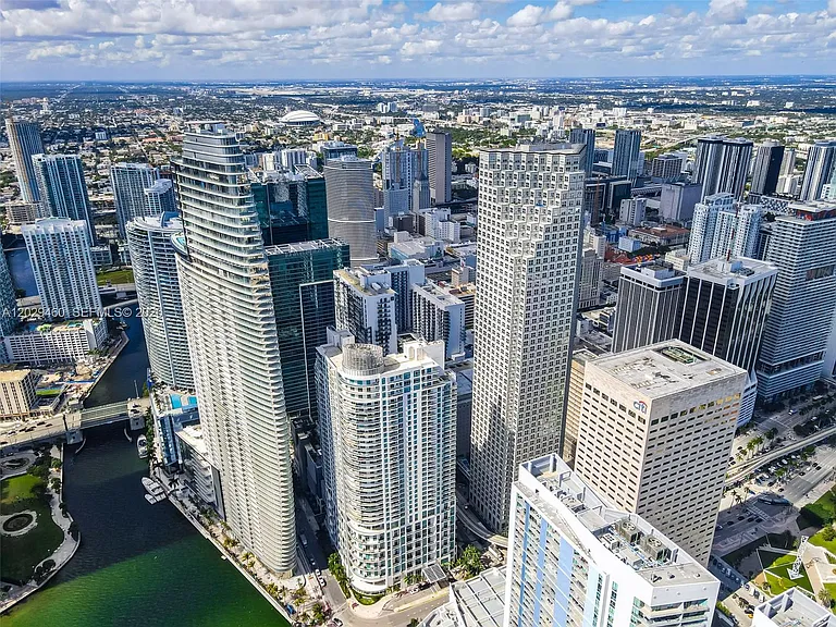 300 S Biscayne Blvd #T-3702 — Photo 35