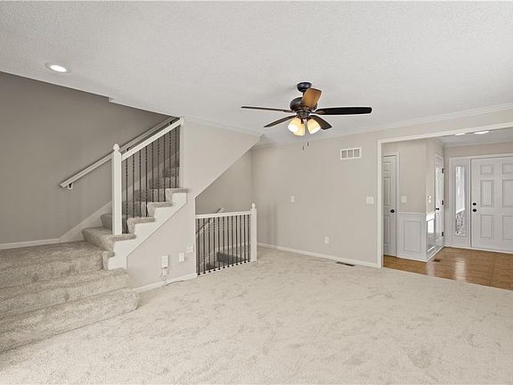 5th image of 1629 N 128th St