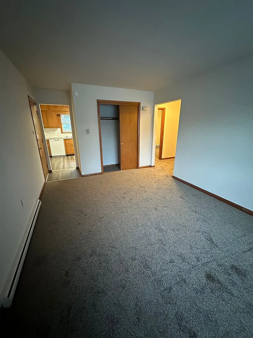 1310 — Photo 2