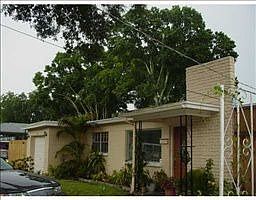 2nd image of 2526 W Hiawatha Ave