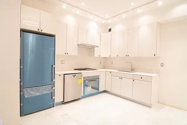 Rented by WAM Partners - William Moses Co. | media 53