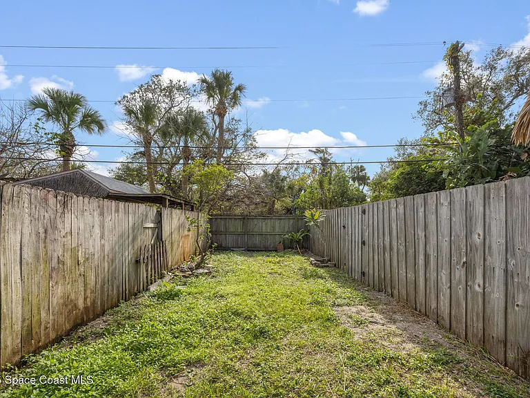 111 Columbia Dr — Photo 20