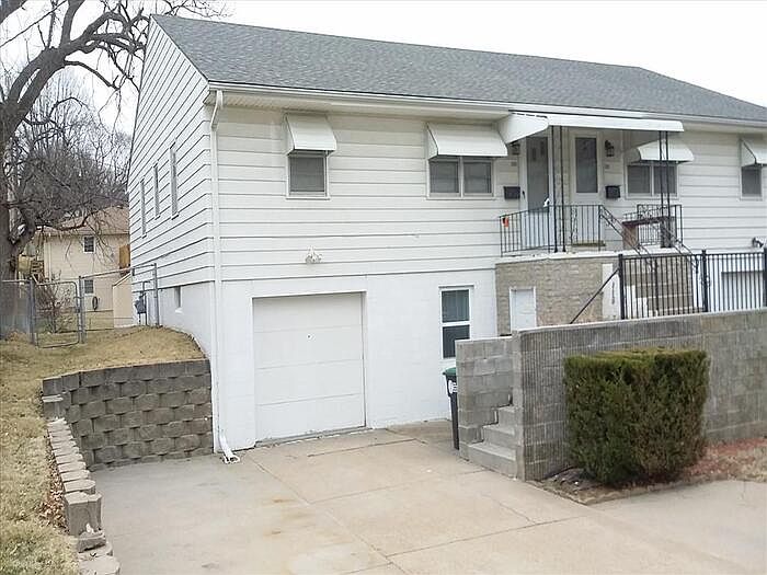 1st image of 2106 S 50th St