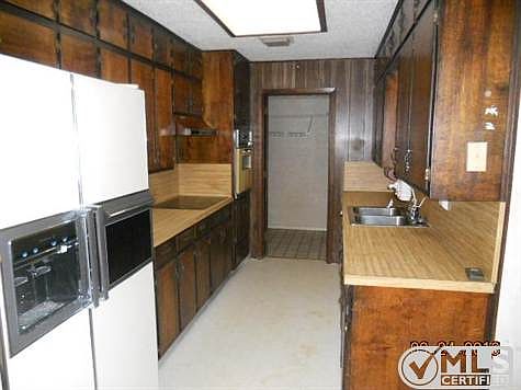 5th image of 3550 Burney Ln