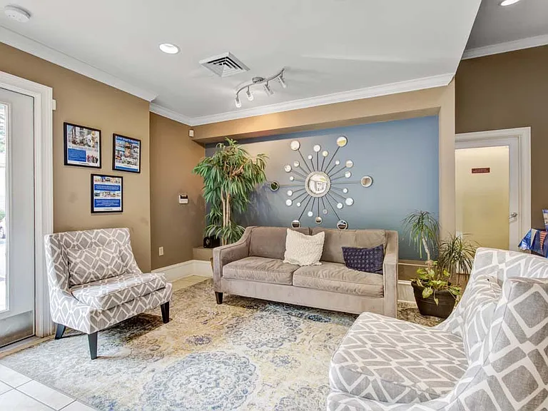 The Hamptons at Town Center Apartment Homes — Photo 12