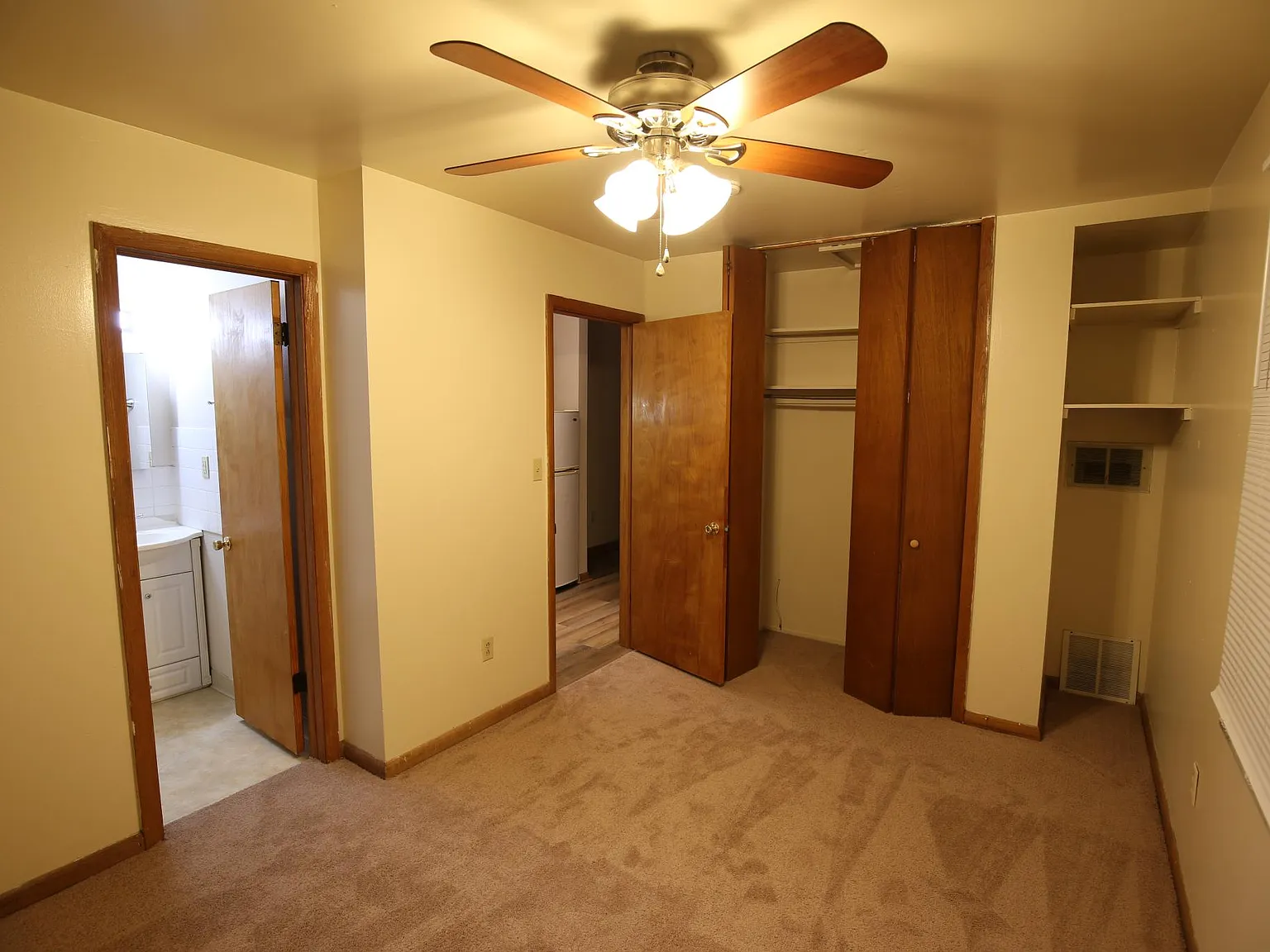 1 bed, 450 sqft, $855 — Photo 3