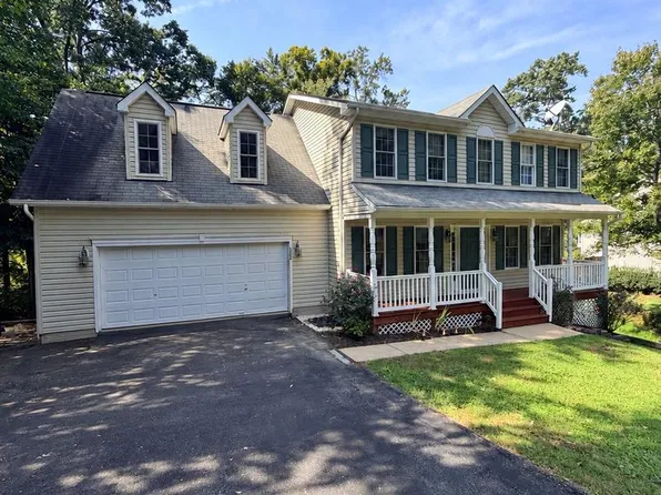 6264 Wheeler Dr, King George, VA 22485