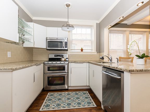 4th image of 7008 S Oglesby Ave #3