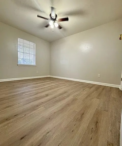 120 Leisure Ln — Photo 5