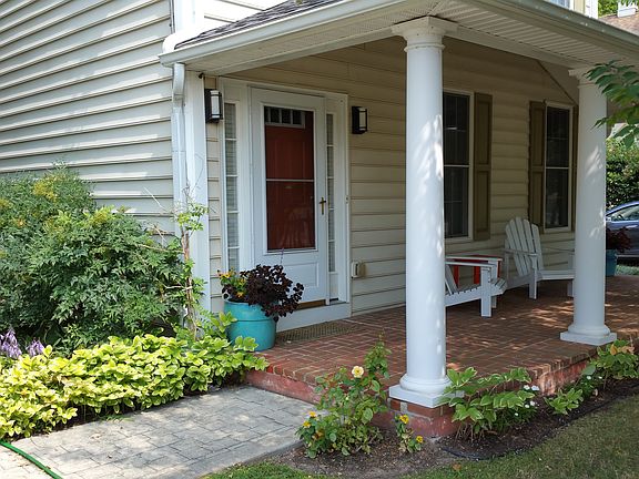 2nd image of 502 Chesterfield Ave