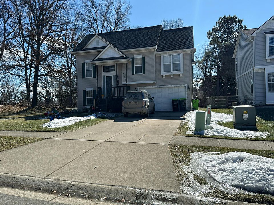 1st image of 920 1st St