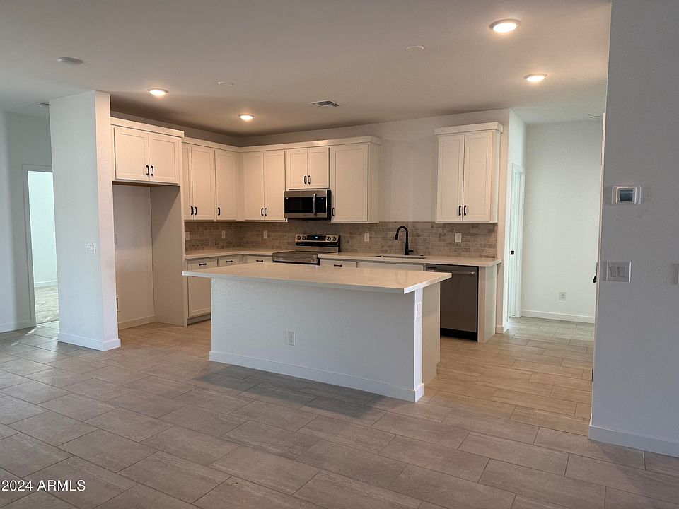 2nd image of 17009 W SELDON Lane