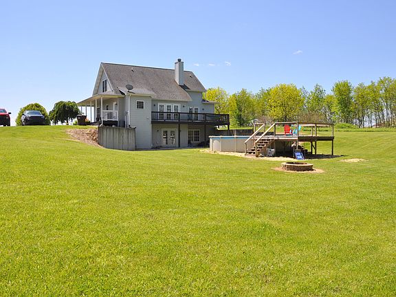3rd image of 552 Scobie Ln
