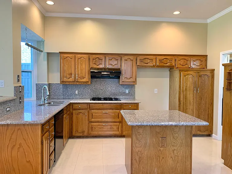 1410 Indian Lake Trl — Photo 5
