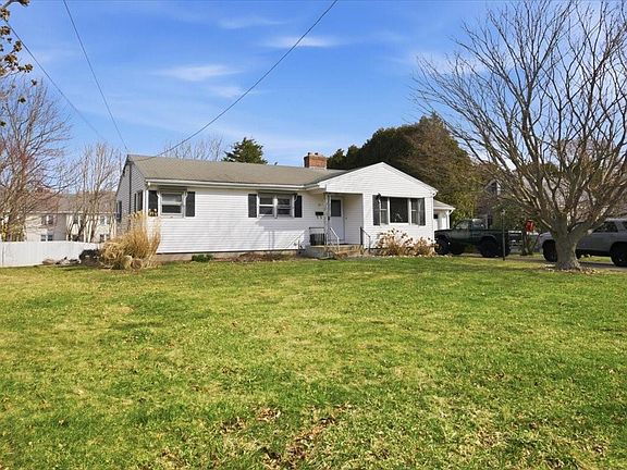 3rd image of 21 North Dr