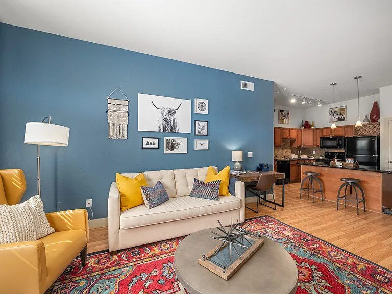 Galleria Parc Apartments — Photo 8