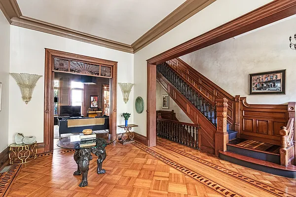 Sold by Compass | media 4