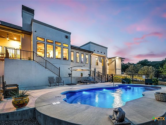 3rd image of 368 Butternut Way