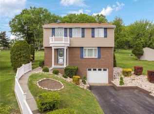 221 Barbara Ln, Connellsville, PA 15425