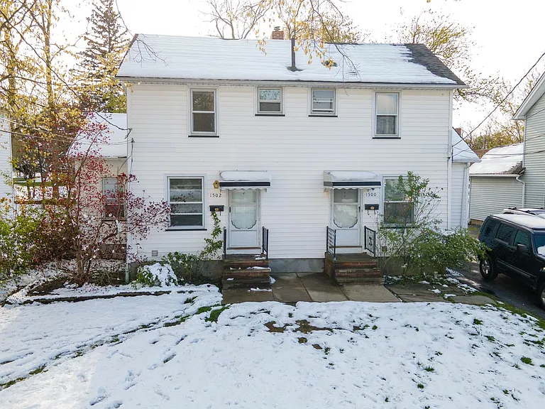 1500 Garden Dr — Photo 1