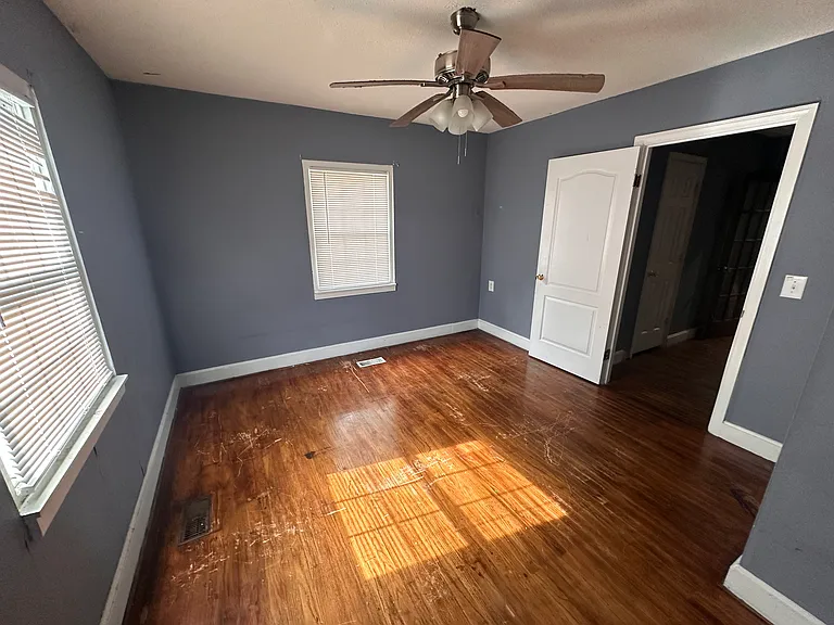 Bedroom closer to bathroom