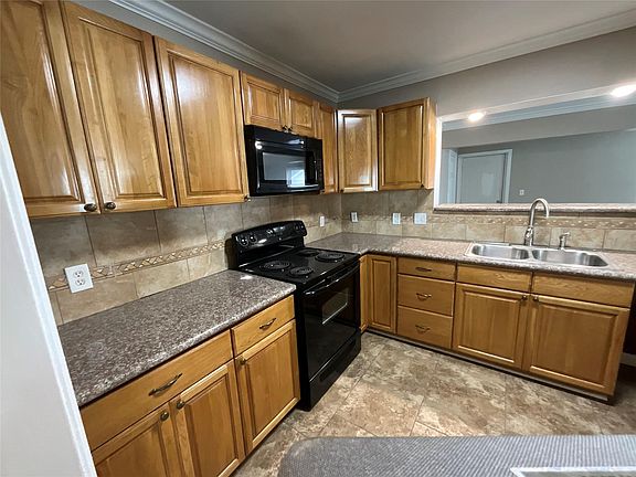 4th image of 4806 Alamo Dr