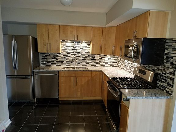 2nd image of 5516 W Higgins Ave APT 1