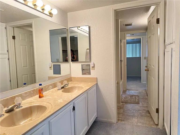 1800 Clubhouse Dr #K90 — Photo 18