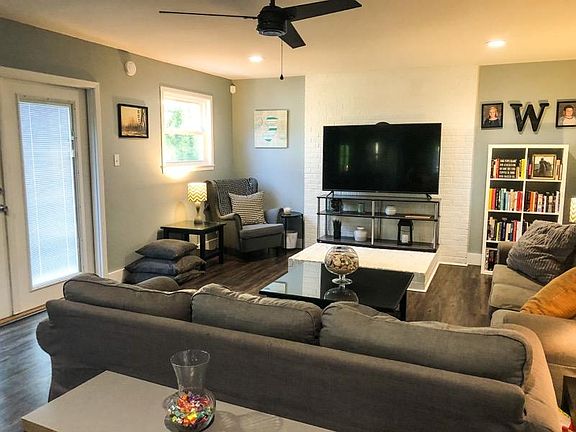 2nd image of 104 Woodlawn Dr
