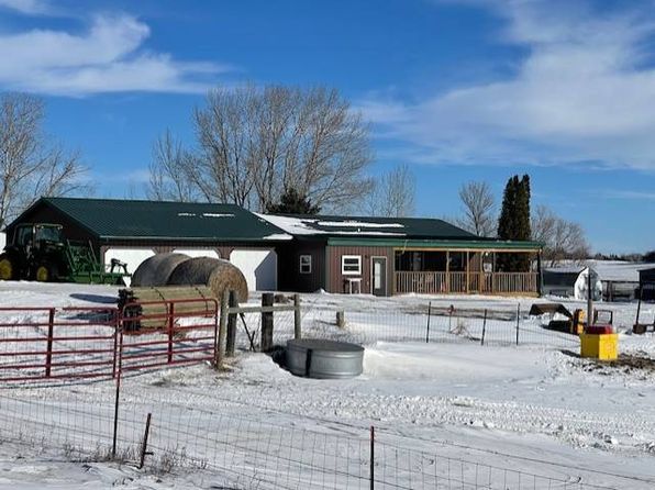 8538 31st Ave NE, Rolette, ND 58366