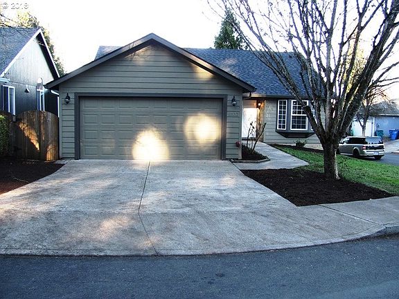 2nd image of 8532 NE 14th Ln