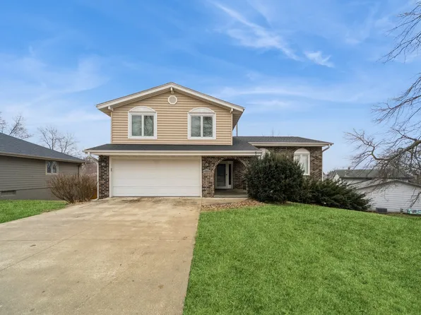 1507 S 13th Ave W, Newton, IA 50208