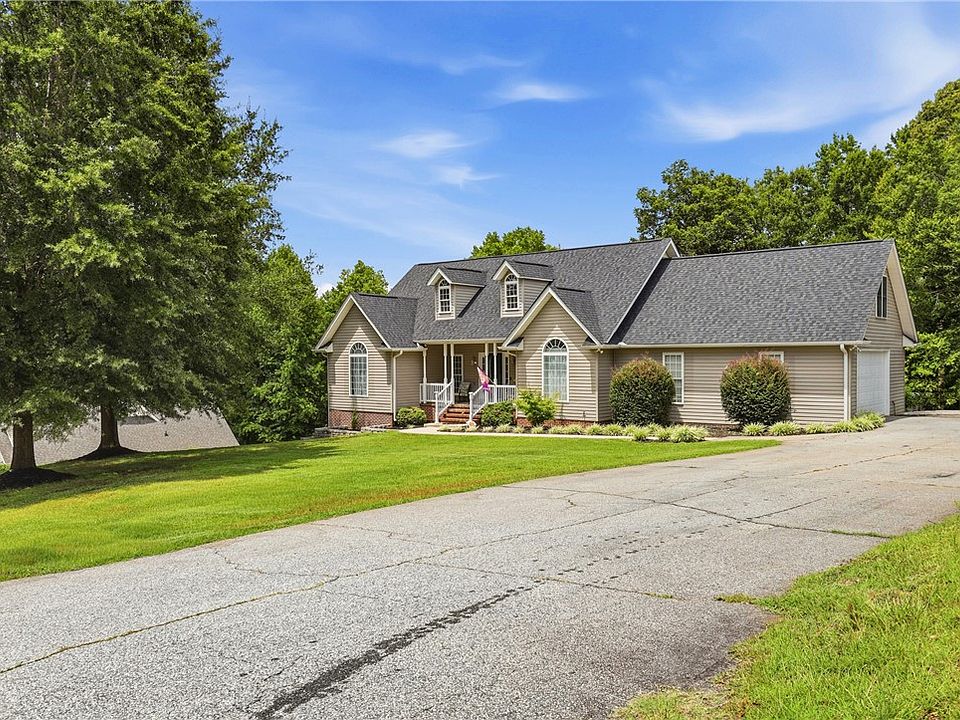 1st image of 509 Horseshoe Dr